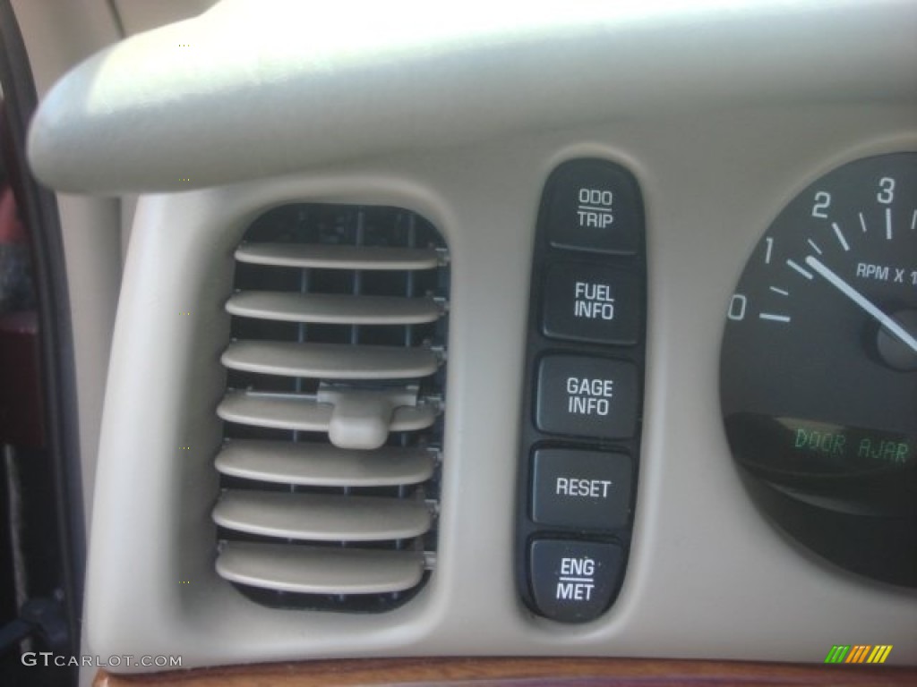 2002 Buick LeSabre Custom Controls Photos