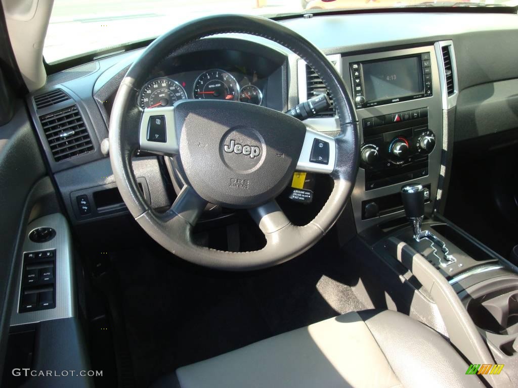 2008 Grand Cherokee Laredo 4x4 - Bright Silver Metallic / Dark Slate Gray photo #11