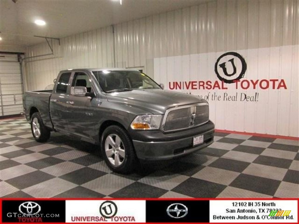 Mineral Gray Metallic Dodge Ram 1500