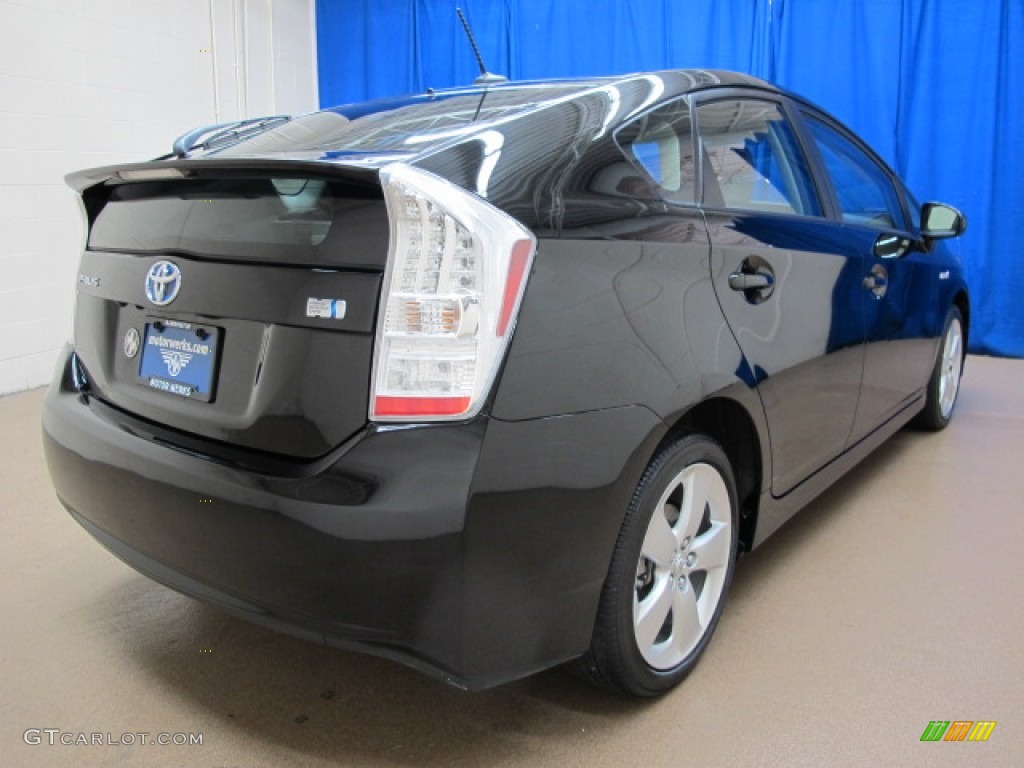 2010 Prius Hybrid V - Black / Dark Gray photo #7