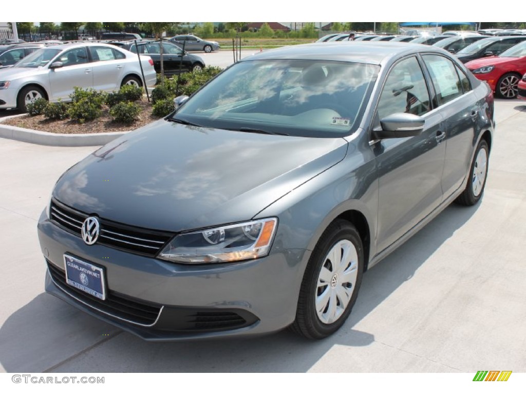 2013 Jetta SE Sedan - Platinum Gray Metallic / Titan Black photo #3