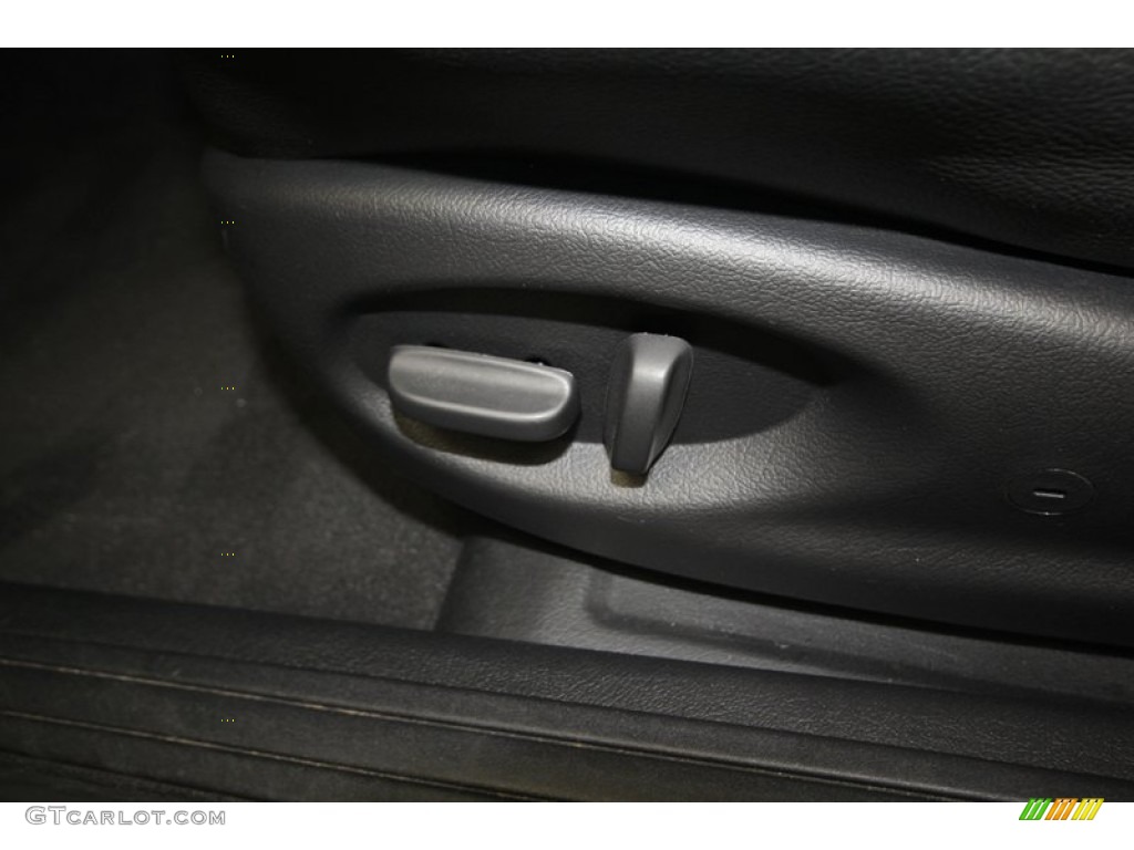 2005 Pontiac GTO Coupe Controls Photo #81419528