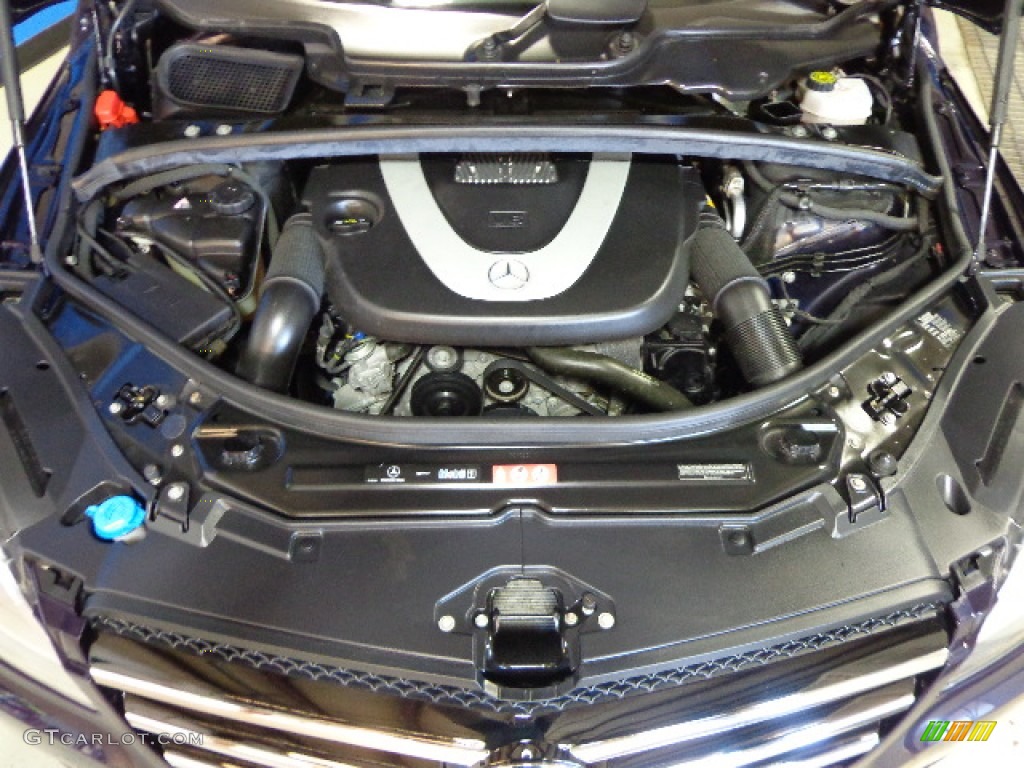 2011 Mercedes-Benz R 350 4Matic Engine Photos