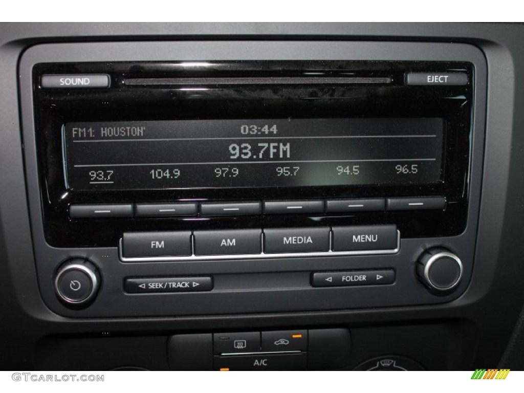 2013 Jetta SE Sedan - Platinum Gray Metallic / Titan Black photo #16