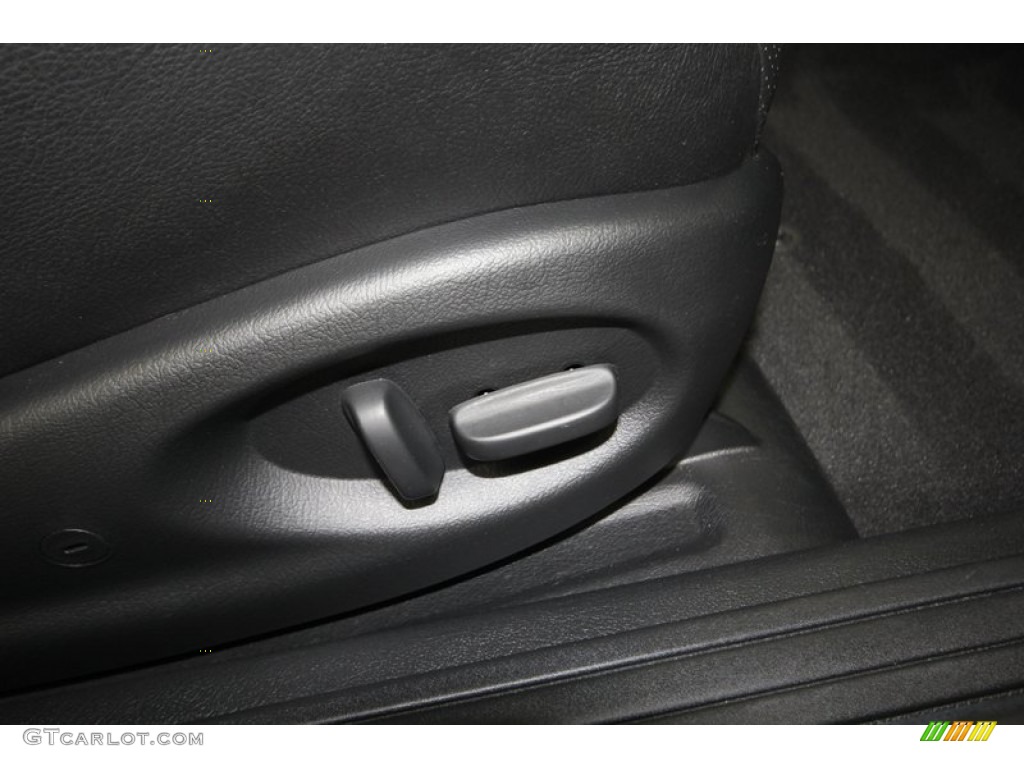 2005 Pontiac GTO Coupe Controls Photo #81419850