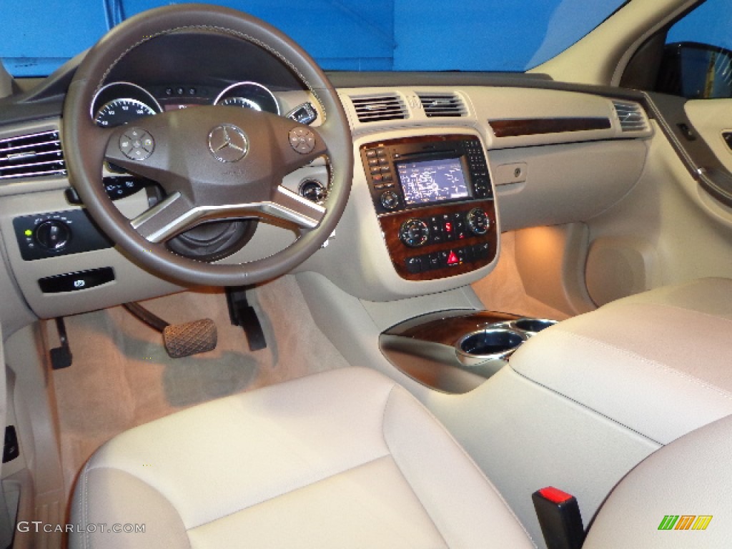 2011 Mercedes-Benz R 350 4Matic Cashmere Dashboard Photo #81420010