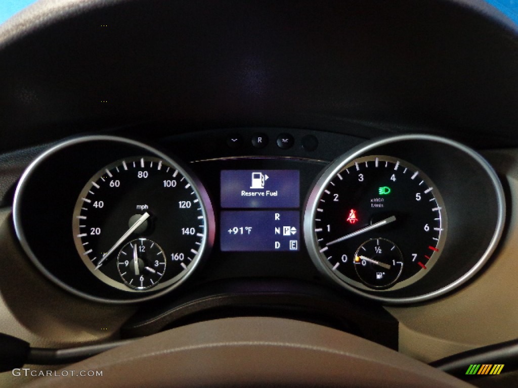 2011 Mercedes-Benz R 350 4Matic Gauges Photo #81420028