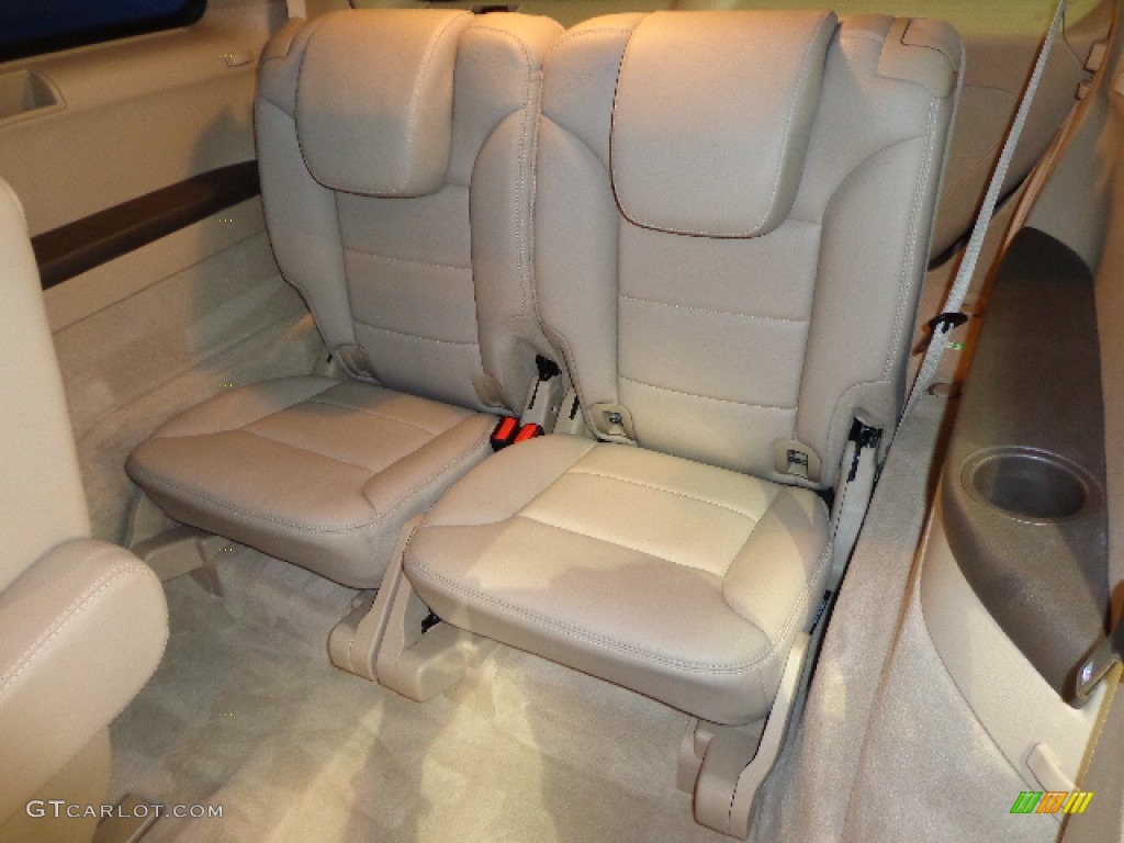 2011 Mercedes-Benz R 350 4Matic Rear Seat Photo #81420114