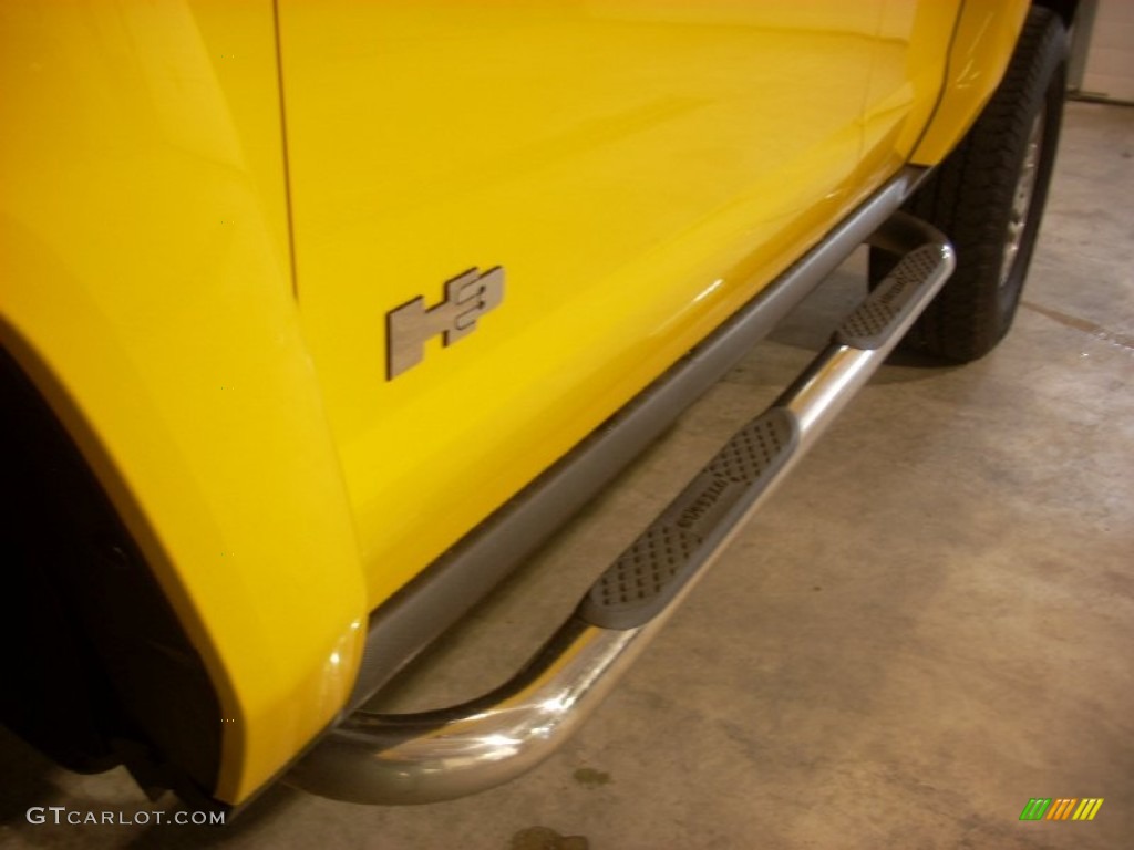 2007 H3  - Yellow / Ebony Black photo #6
