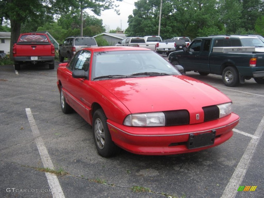 1995 Achieva S Coupe - Bright Red / Dark Gray photo #1