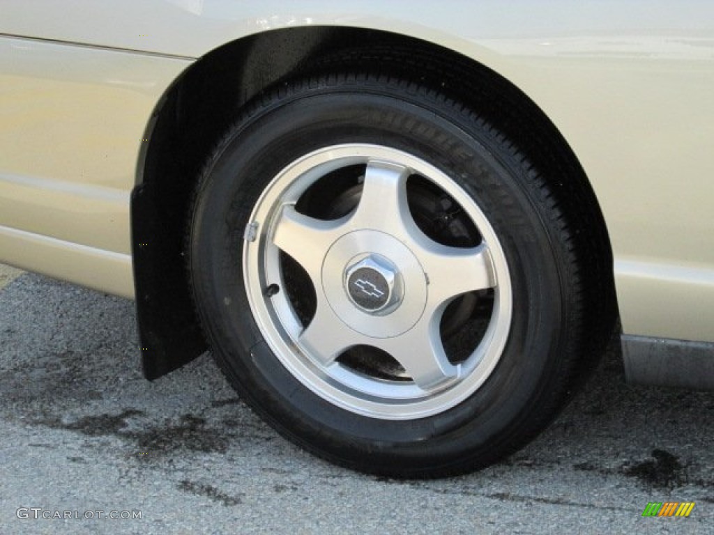 2005 Monte Carlo LS - Sandstone Metallic / Neutral photo #3