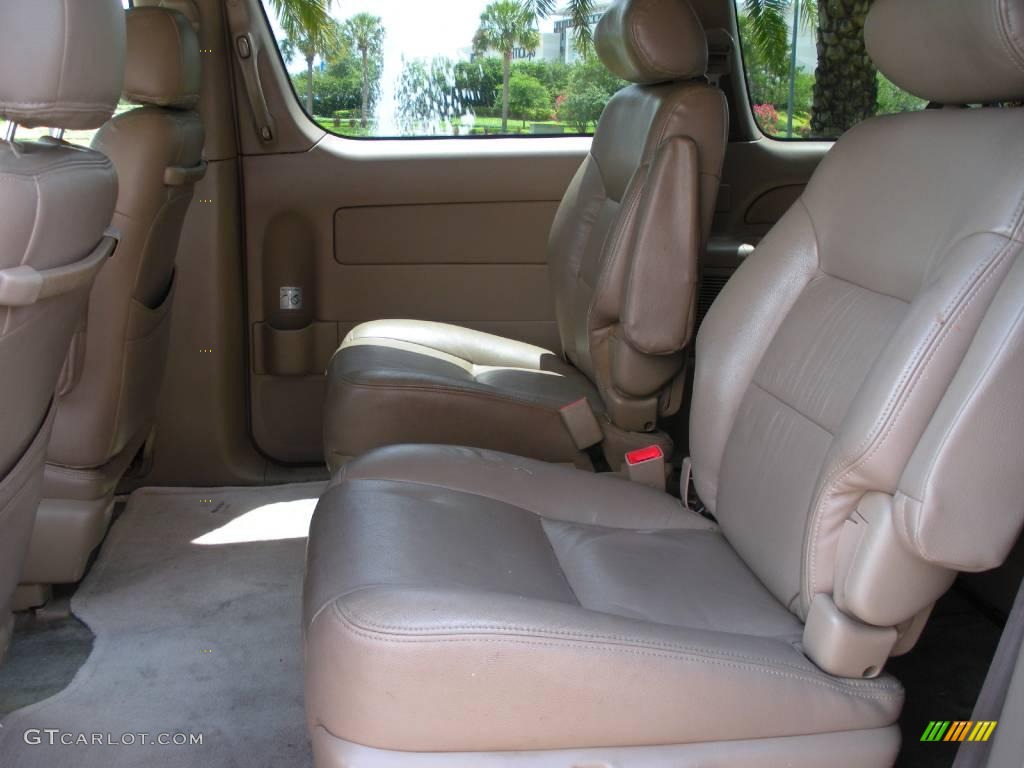 2002 Sienna CE - Vintage Red Pearl / Oak photo #13