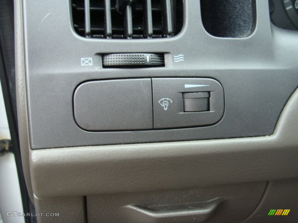 2004 Elantra GLS Sedan - Nordic White / Beige photo #16