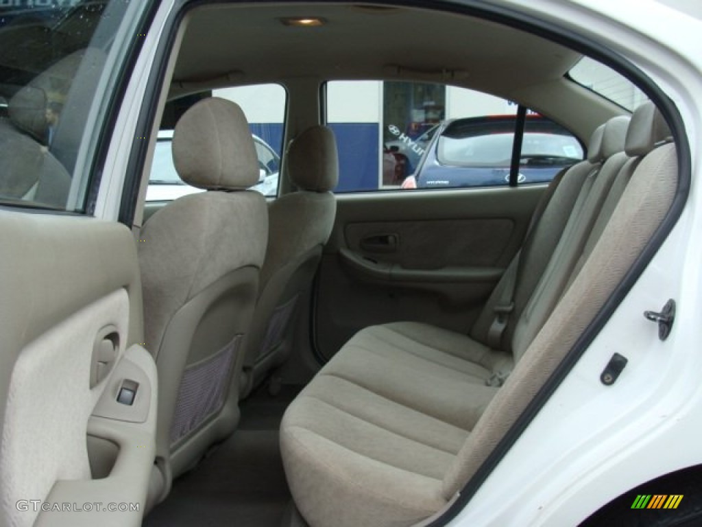 2004 Elantra GLS Sedan - Nordic White / Beige photo #17