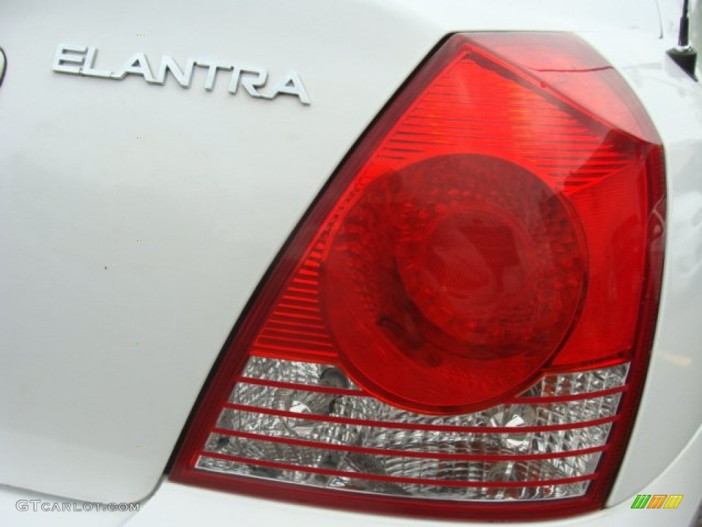 2004 Elantra GLS Sedan - Nordic White / Beige photo #19