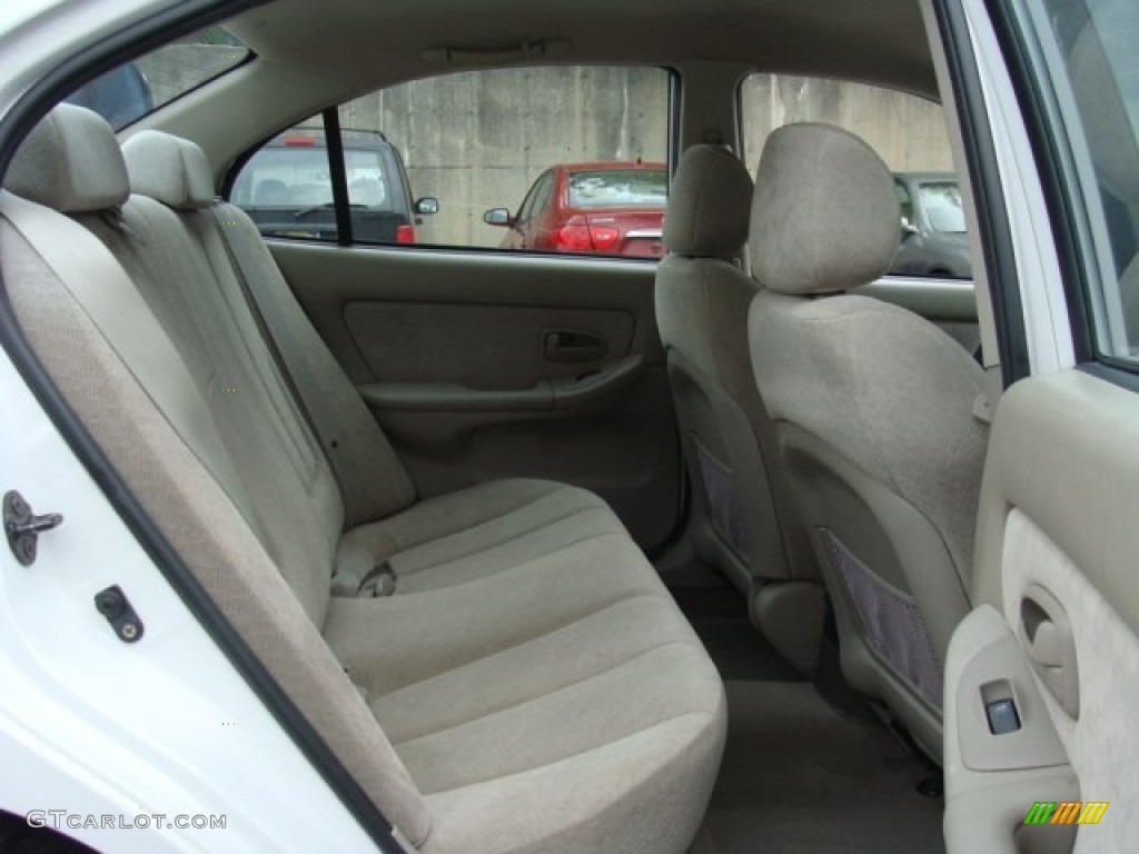 2004 Elantra GLS Sedan - Nordic White / Beige photo #20