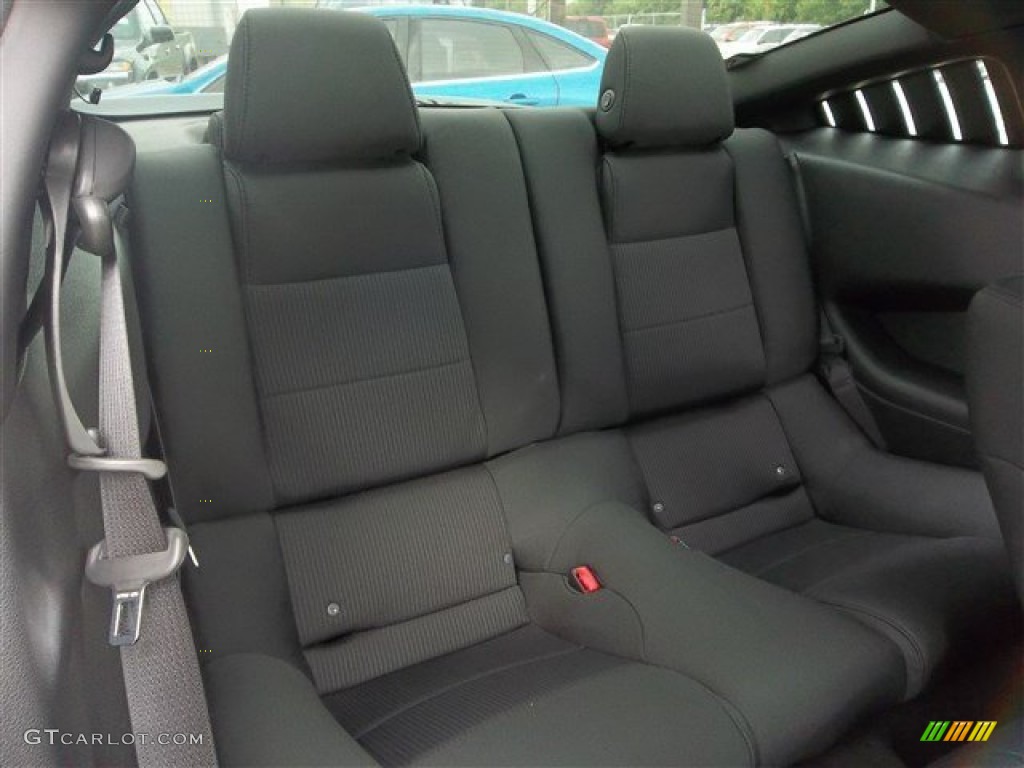 Charcoal Black Interior 2014 Ford Mustang V6 Coupe Photo #81425955