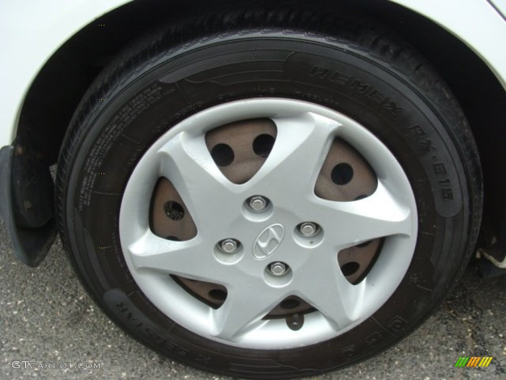 2004 Elantra GLS Sedan - Nordic White / Beige photo #24