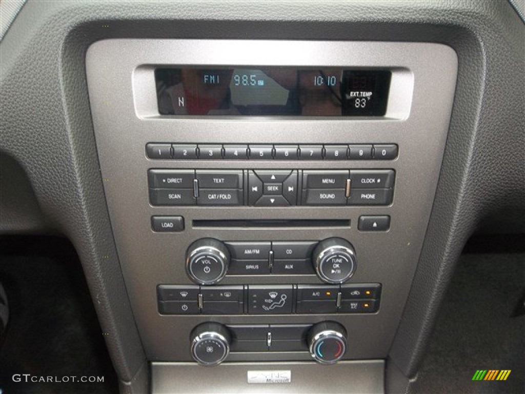 2014 Ford Mustang V6 Coupe Controls Photo #81426163