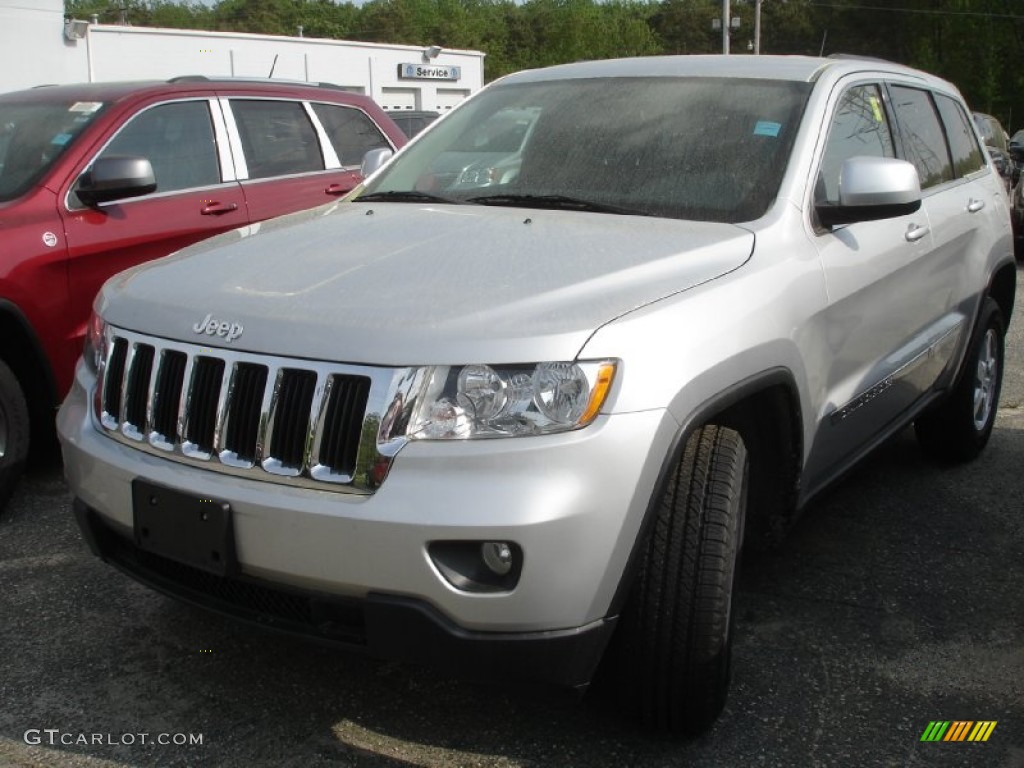 2013 Grand Cherokee Laredo 4x4 - Bright Silver Metallic / Black photo #1