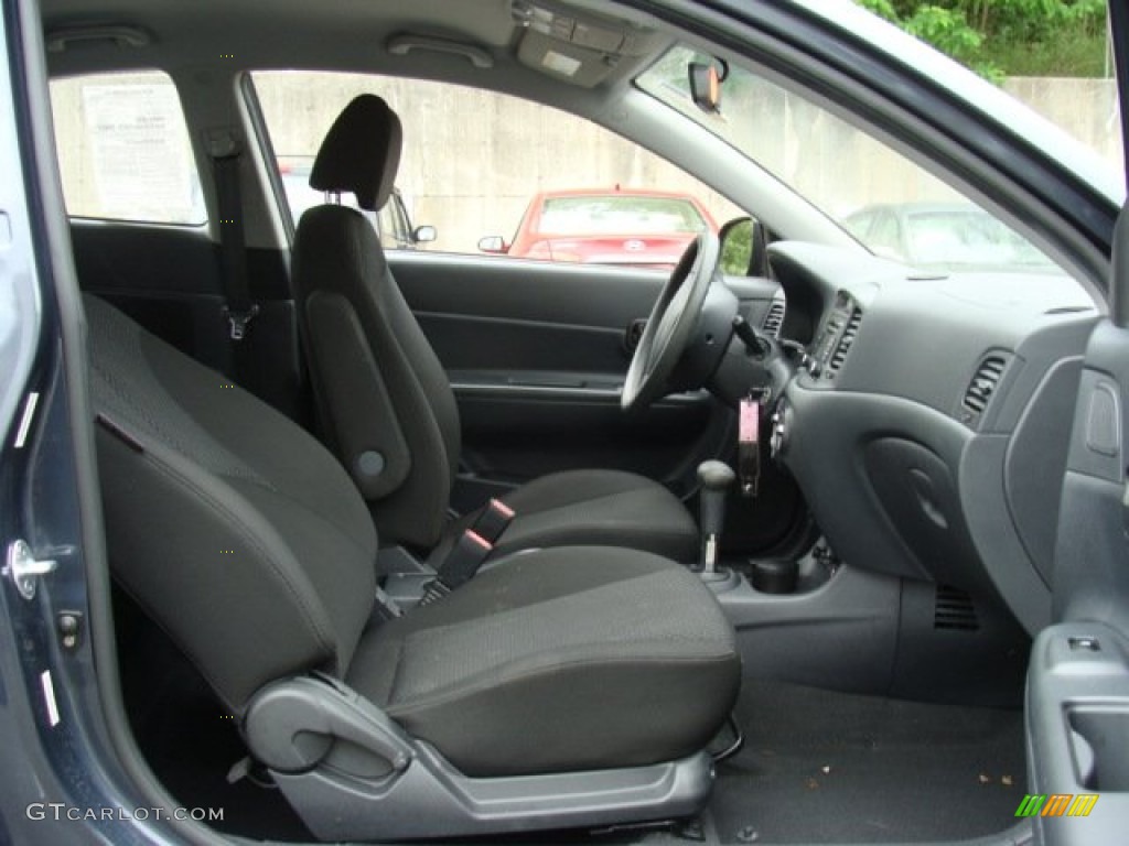 2011 Hyundai Accent GL 3 Door Front Seat Photo #81428760