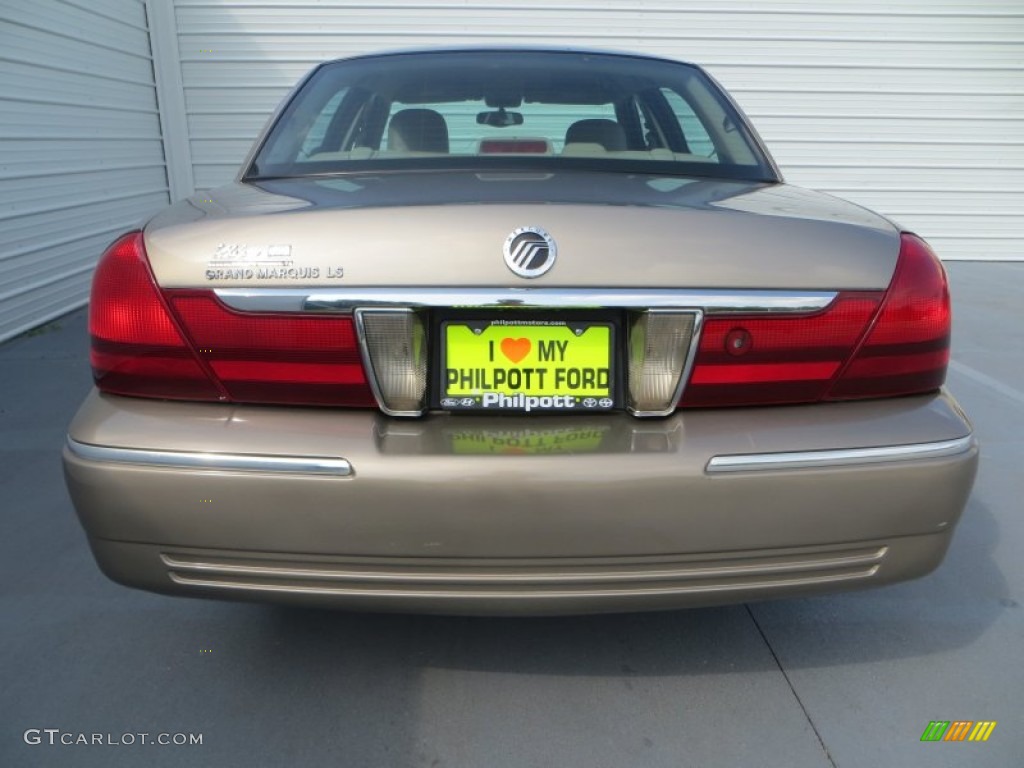 2004 Grand Marquis LS - Arizona Beige Metallic / Medium Parchment photo #5