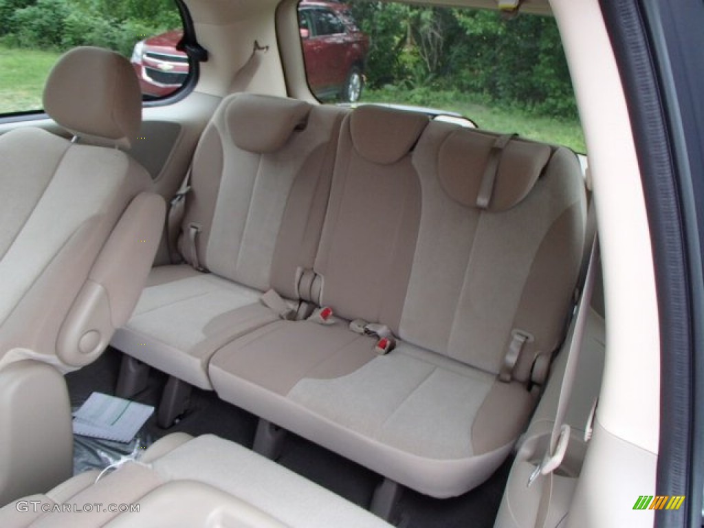 2014 Kia Sedona LX Rear Seat Photo #81430352