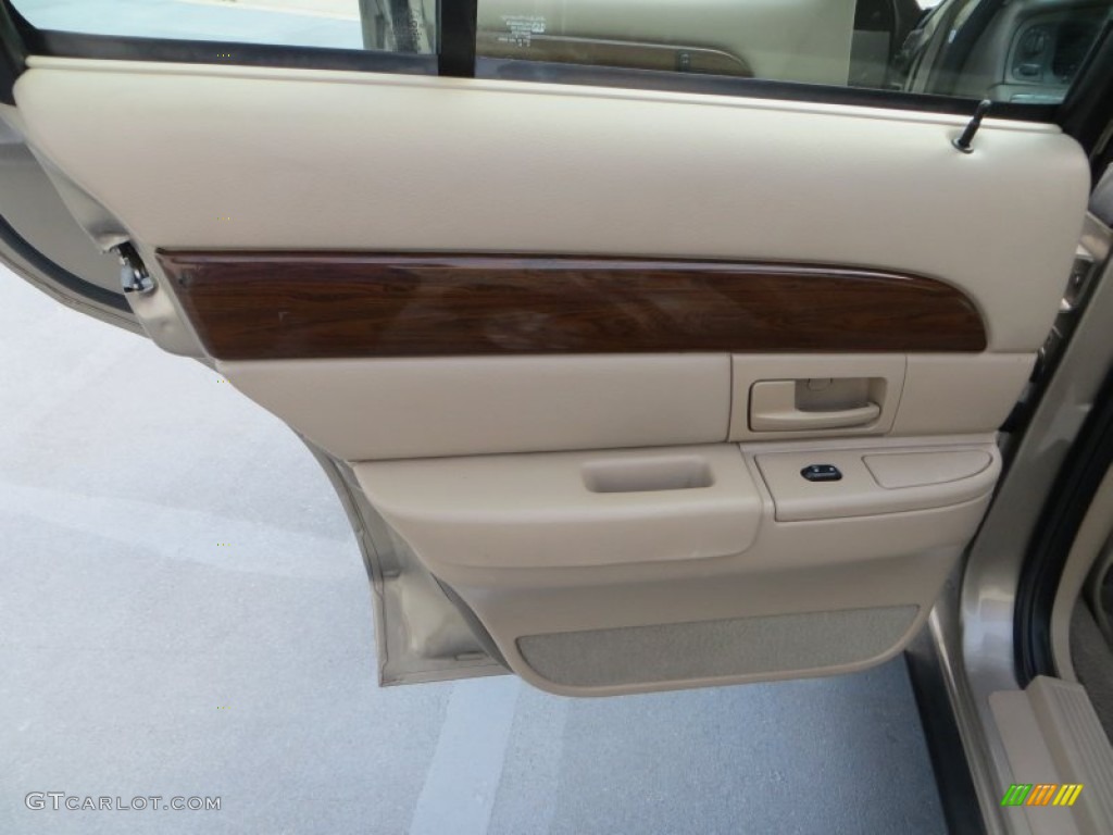 2004 Grand Marquis LS - Arizona Beige Metallic / Medium Parchment photo #28