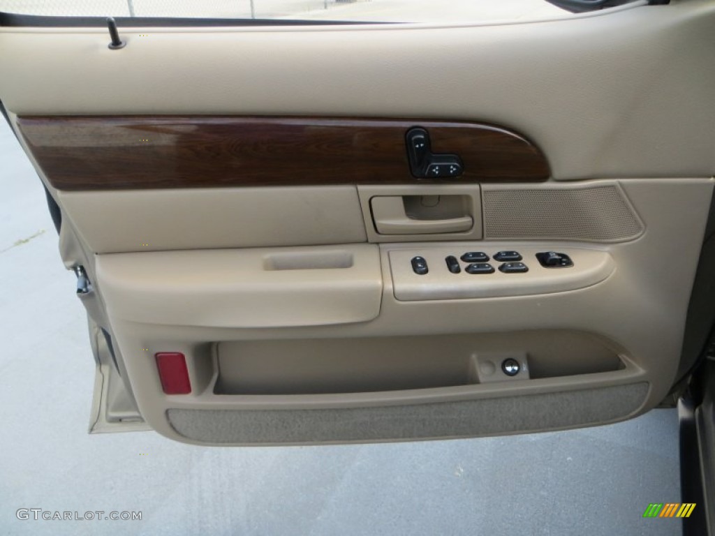 2004 Grand Marquis LS - Arizona Beige Metallic / Medium Parchment photo #30