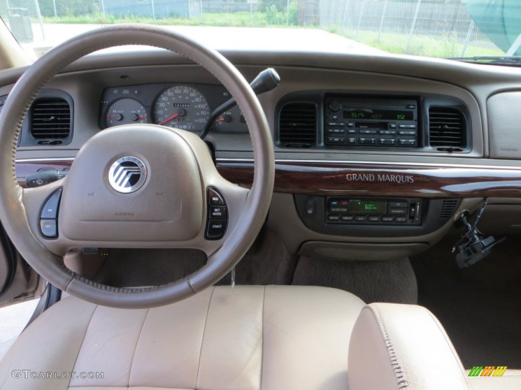 2004 Grand Marquis LS - Arizona Beige Metallic / Medium Parchment photo #34