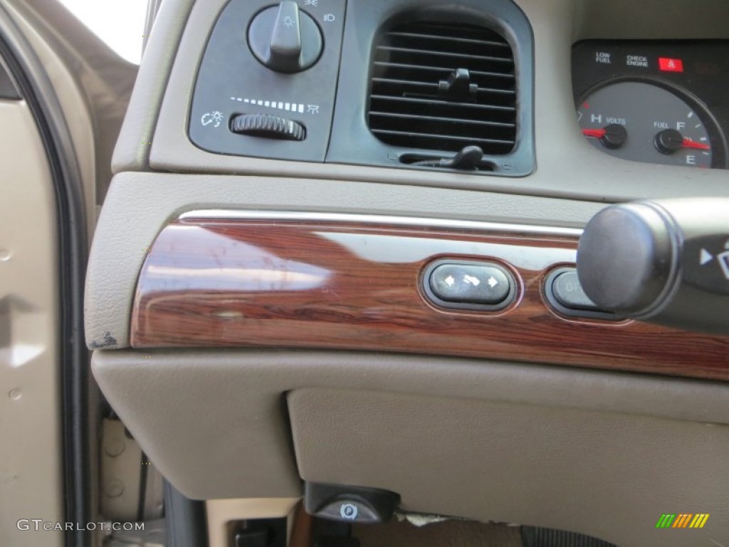 2004 Grand Marquis LS - Arizona Beige Metallic / Medium Parchment photo #41