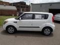 2013 Clear White Kia Soul 1.6  photo #5