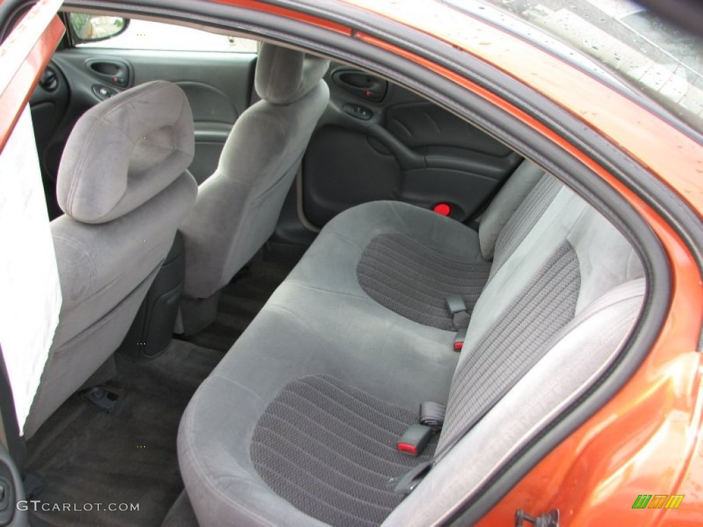 2004 Grand Am GT Sedan - Fusion Orange Metallic / Dark Pewter photo #9