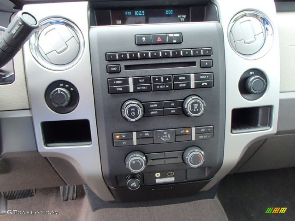 2009 Ford F150 XLT SuperCab 4x4 Controls Photo #81432597