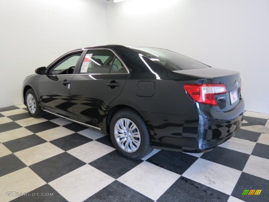 2013 Camry LE - Cosmic Gray Metallic / Ash photo #16