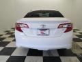 Super White - Camry SE Photo No. 18