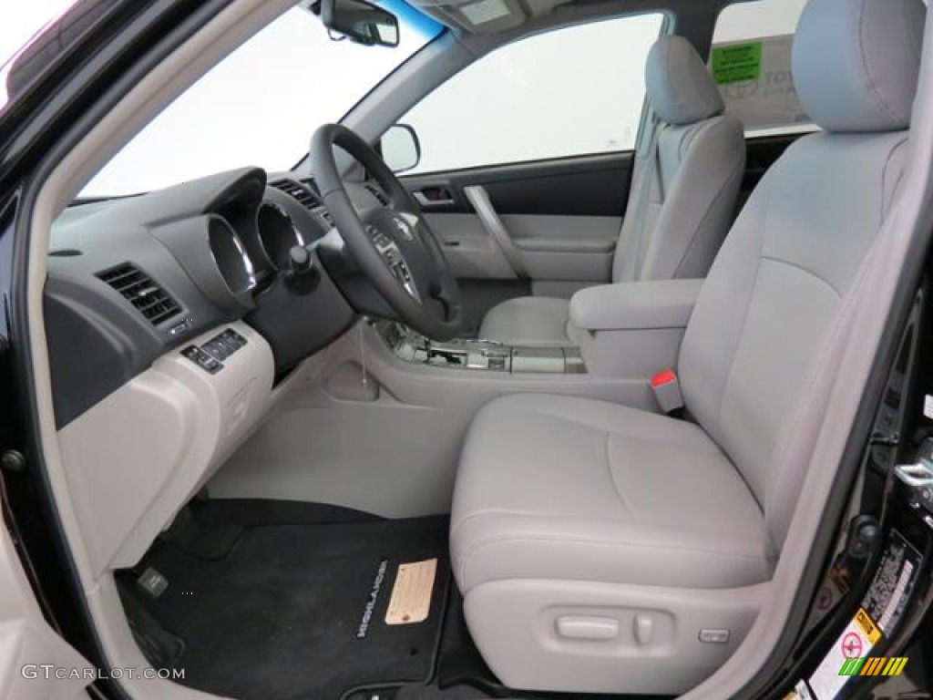 Ash Interior 2013 Toyota Highlander SE 4WD Photo #81434850