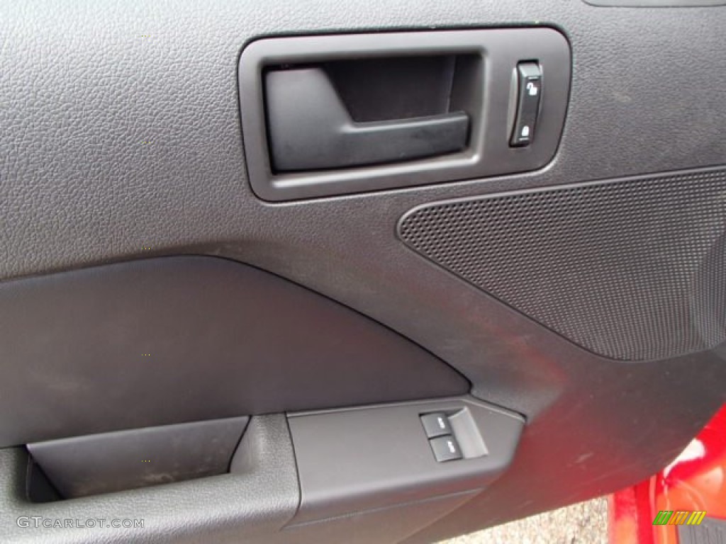 2014 Ford Mustang V6 Coupe Controls Photo #81437004