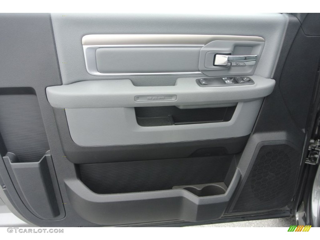 2013 Ram 1500 Tradesman Regular Cab Black/Diesel Gray Door Panel Photo #81440198