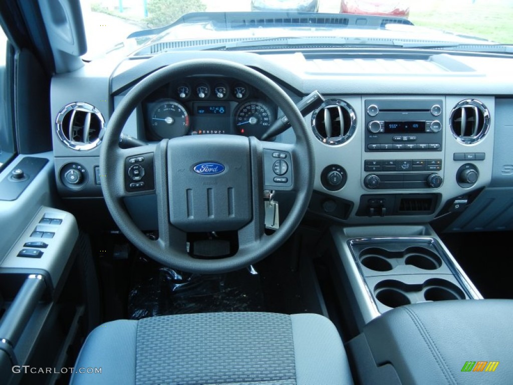 2013 Ford F250 Super Duty XLT Crew Cab 4x4 Dashboard Photos