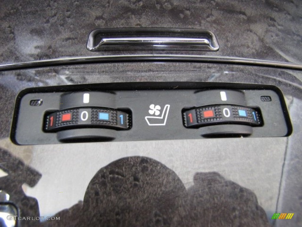 2011 Lexus IS 350C Convertible Controls Photo #81444036