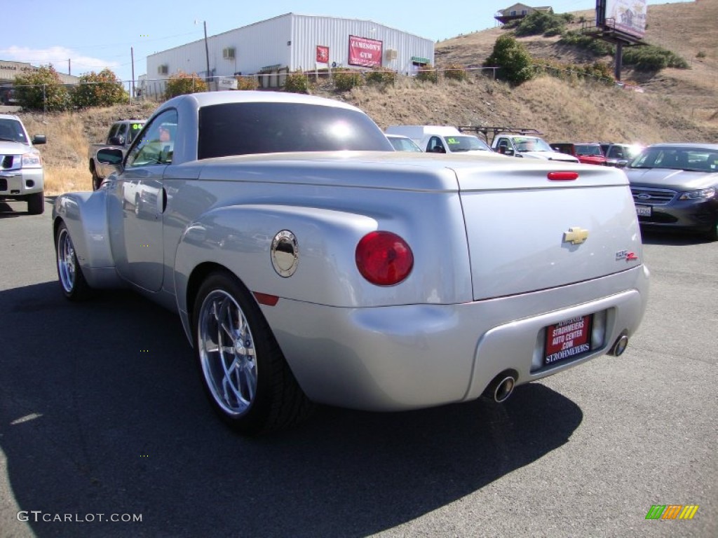 2005 SSR  - Ricochet Silver Metallic / Ebony Black photo #5