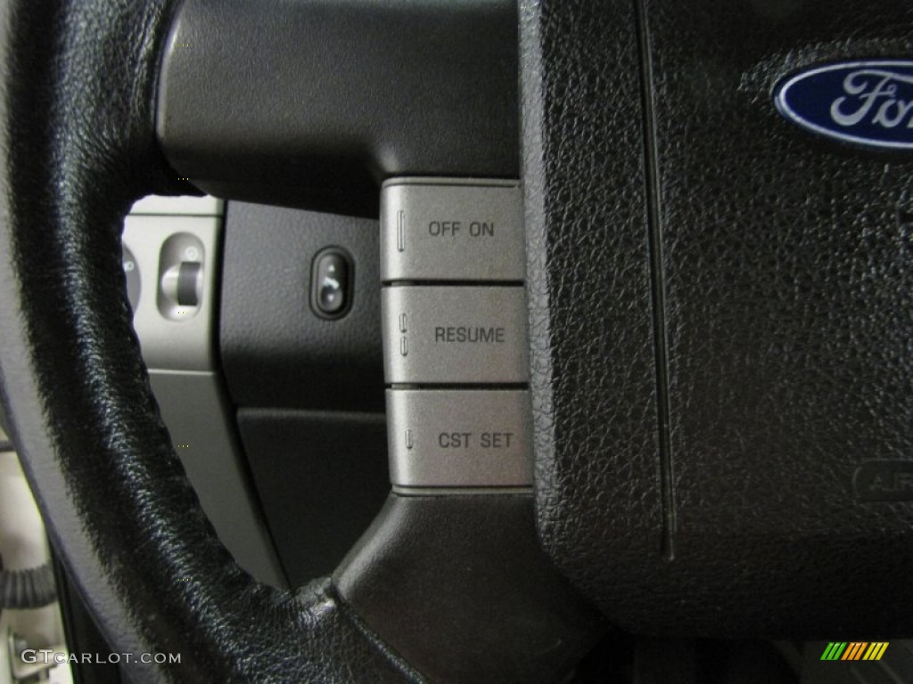 2007 Ford F150 Lariat SuperCrew 4x4 Controls Photo #81448950