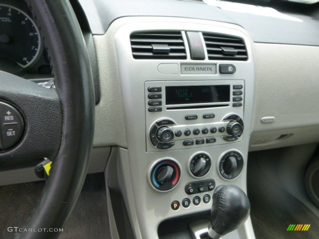 2005 Chevrolet Equinox LT AWD Controls Photo #81448956