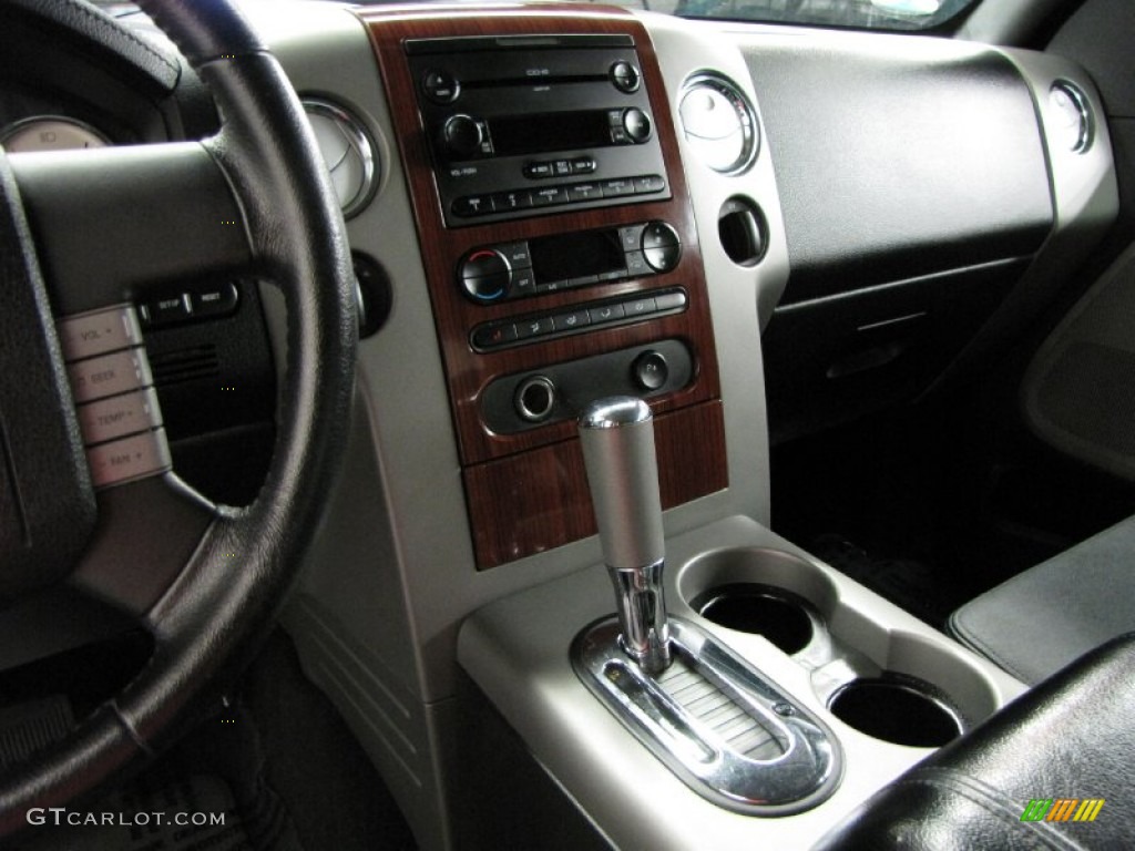 2007 Ford F150 Lariat SuperCrew 4x4 Controls Photo #81449027