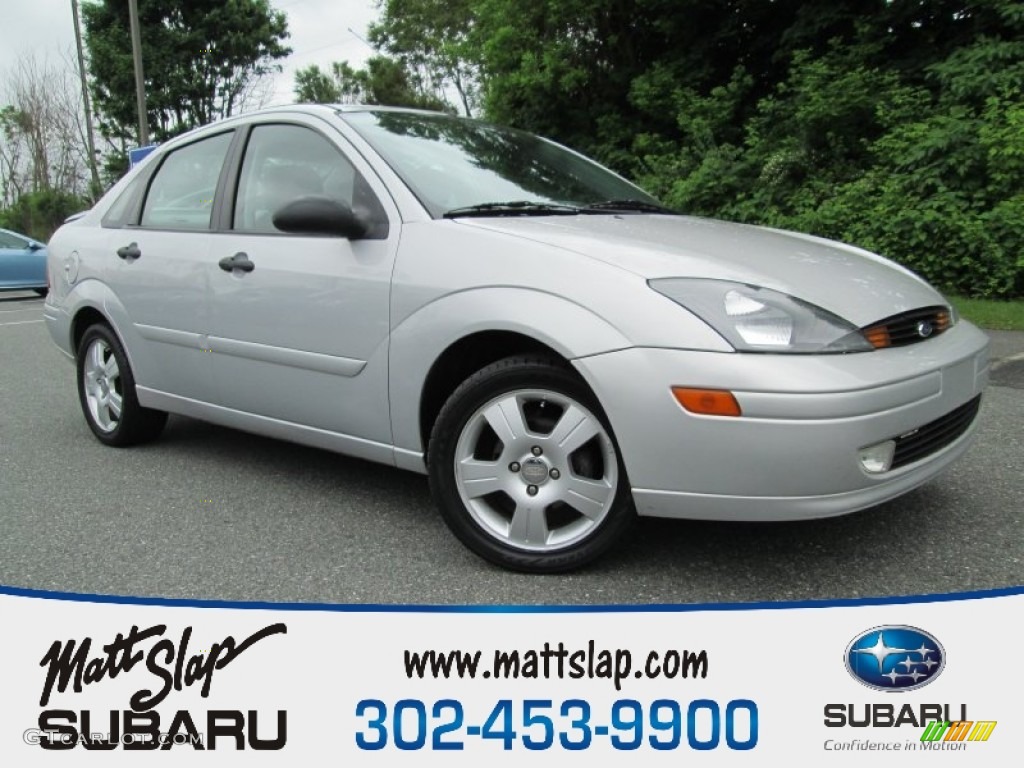 2003 Focus ZTS Sedan - CD Silver Metallic / Medium Graphite photo #1