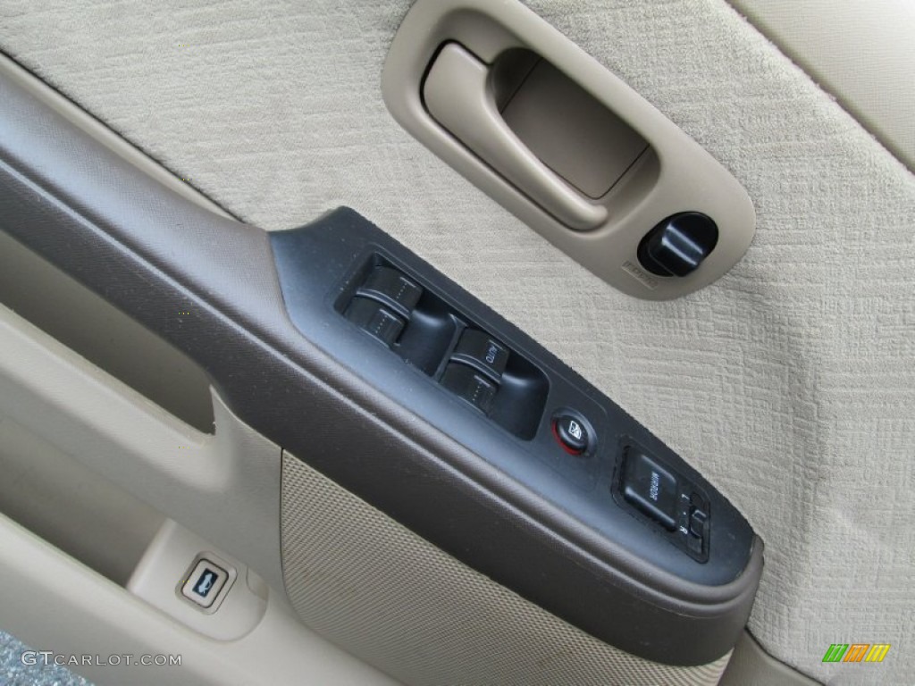 2006 Honda CR-V EX Controls Photo #81450249