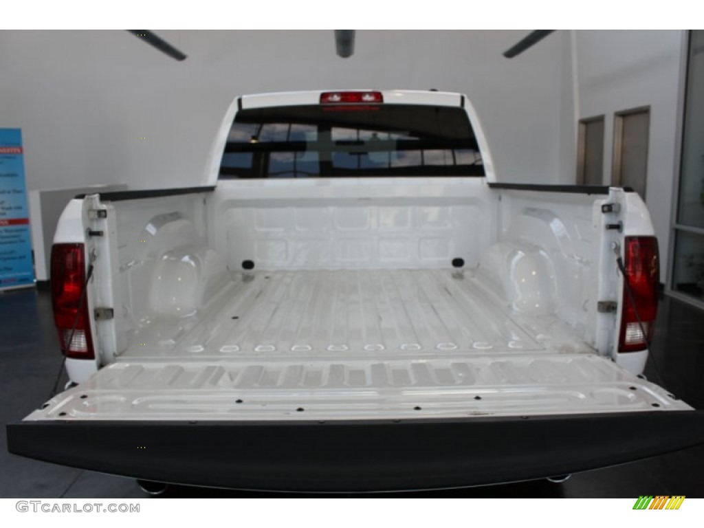 2012 Ram 1500 Express Crew Cab - Bright White / Dark Slate Gray/Medium Graystone photo #24