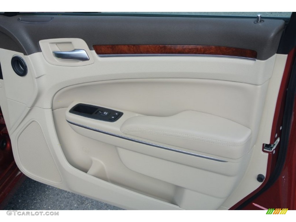 2011 Chrysler 300 C Hemi AWD Door Panel Photos