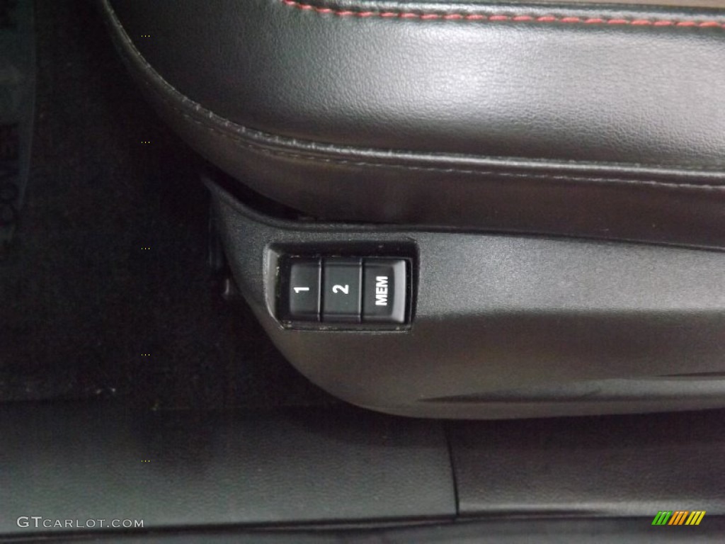 2013 GMC Terrain SLT Controls Photo #81453966